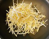 ヘルシー！豚ロースにんにく炒め！作り方2写真