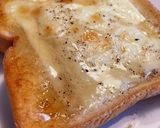 主婦の朝食☆チーズハニーバタートースト作り方3写真