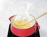 キッチン用ポリ袋で作るオムレツ作り方3写真