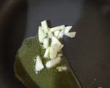 サバ缶と新玉ねぎのパスタ(カニかま入り)作り方2写真