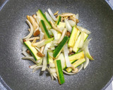 鶏もも肉とズッキーニのトマト煮作り方4写真