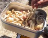 メスティンで！キノコの和風スープパスタ作り方3写真