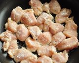 お財布おたすけ。鶏むね肉のピリ辛甘酢絡め作り方4写真