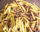 冷めても美味！ジャガイモ挽肉のカレー炒め作り方3写真