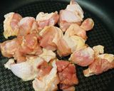 シンプル●鶏肉とキノコのネギ炒め作り方1写真
