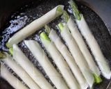 ワンタンの皮で巻いてアスパラスティック作り方3写真