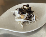 胡麻香る蕪と木耳とササミの和え物作り方5写真