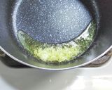 トマトとベーコンの味噌スープに温泉たまご作り方2写真
