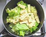 トマトとベーコンの味噌スープに温泉たまご作り方4写真