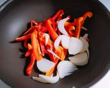 パプリカと玉ねぎのカレー炒め作り方2写真