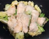 簡単♪春キャベツと鶏むね肉のしっとり煮。作り方4写真
