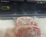 低温調理器で柔らかトンテキとお漬物サラダ作り方9写真