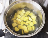 さつまいもと油揚げの味噌汁作り方5写真