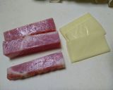 ベーコンとチーズを餃子の皮で巻いたやつ作り方1写真