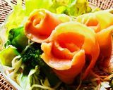 スモークサーモンの薔薇巻き♪作り方3写真