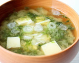 生青のりで【青のりと豆腐のお味噌汁】作り方4写真