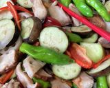 野菜たっぷりヘルシー！塩麹で柔らか酢豚作り方7写真
