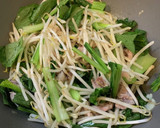 小松菜ともやしのぶた肉炒め作り方5写真