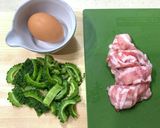 ゴーヤ&豚バラとふんわり卵のお味噌汁作り方1写真