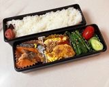 鮭と魚肉ソーセージオムレツ弁当作り方5写真
