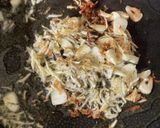 マカ入りきのこ炒め　バター醬油風味作り方2写真