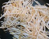 簡単！激ウマ！豚バラともやしの味噌炒め♪作り方1写真