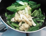 小松菜と油揚げと豆腐の味噌汁作り方1写真