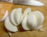 豚肉と新じゃがと新玉ねぎのめんつゆ煮作り方2写真