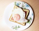 朝食に♡目玉焼きトースト作り方3写真