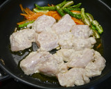 簡単！ふわとろむね肉のだしマヨ炒め作り方5写真