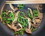 簡単お弁当！ピーマンとしめじのごま塩炒め作り方3写真