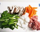 野菜入り油揚げ巾着のコンソメ煮作り方1写真