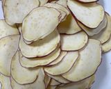 簡単　オヤツに　　　　さつまいもチップス作り方1写真
