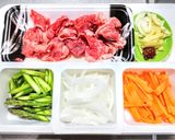 牛肉とアスパラガスのオイスターソース炒め作り方1写真