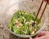【楽めし】鮭フレークと豆腐と水菜のサラダ作り方2写真
