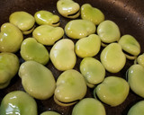 皮まで美味しい！簡単そら豆塩炒め作り方3写真