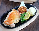 チキンステーキ〜オニオンソース添え〜作り方5写真