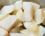 じゃがいもとアスパラのコンビーフ炒め作り方1写真