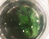レタスとカニカマの中華スープ作り方2写真