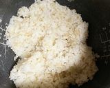 もち麦で梅子と黒胡麻おにぎり作り方1写真