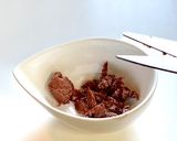 もち麦で梅子と黒胡麻おにぎり作り方2写真