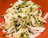 シャキシャキ☆大根とほたて缶のサラダ作り方3写真