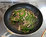 ピーマンと豚肉のしらす炒め作り方5写真