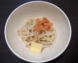 簡単☆お手軽鮭のバター醤油うどん♩作り方2写真
