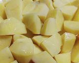 せせりとじゃがいものにんにく醤油炒め作り方2写真