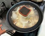 【簡単調味】新玉ねぎと絹揚げの煮物作り方3写真