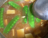 時短！味噌汁　豆腐と絹さや作り方3写真