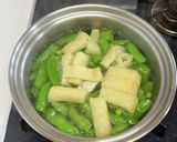 美味しいスナップエンドウと油揚げの味噌汁作り方4写真