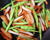 いんげんとさつま揚げの炒め煮　七味がけ♪作り方4写真