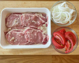 定番アレンジ！豚肉とトマトの甘酒生姜焼き作り方3写真